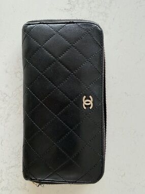 CHANEL Black Quilted Zip-Around Wallet with Silver CC